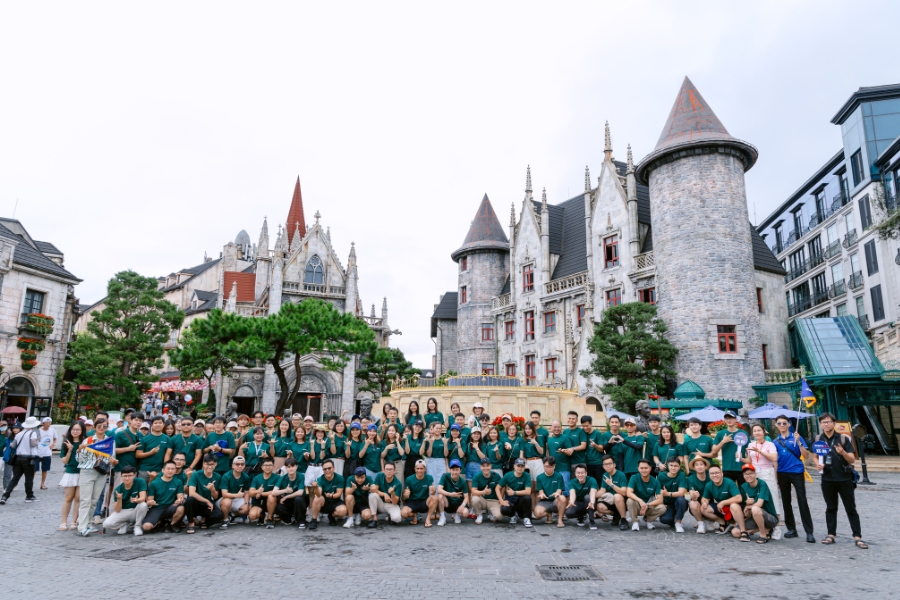 Check in làng Pháp Bà Nà Hills Check in làng Pháp Bà Nà Hills